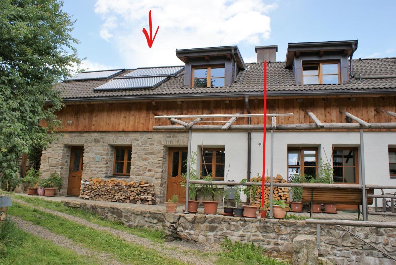 Rustikale Und Grosszuegige Ferienwohnung Kasperske Hory Exterior photo